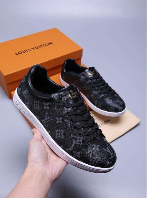 New Arrival LV Shoes Men LV008