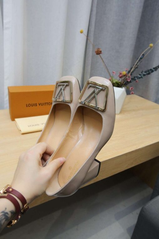 New Arrival L*V Women Shoes 010