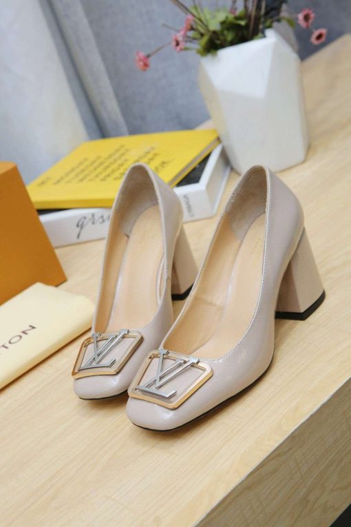 New Arrival L*V Women Shoes 010