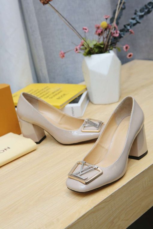 New Arrival L*V Women Shoes 010