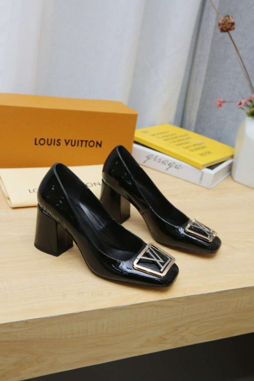 New Arrival L*V Women Shoes 010