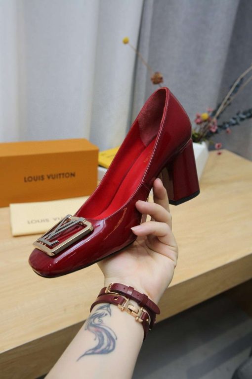 New Arrival L*V Women Shoes 010