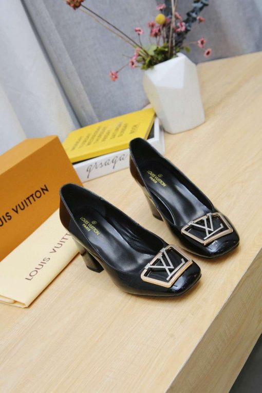 New Arrival L*V Women Shoes 010