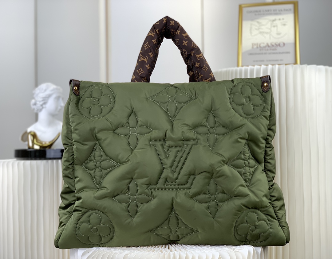 LV BAG