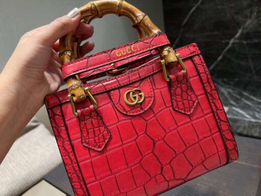 New Collection Gucci Handbag 070