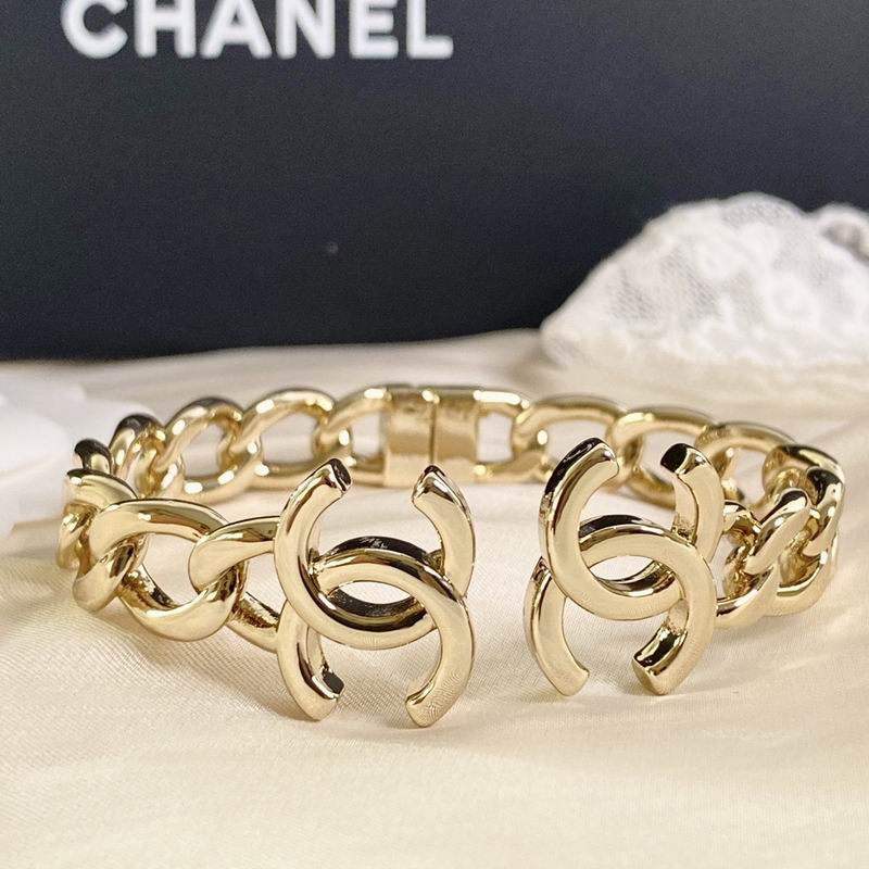 Chanel bracelet 12180201 910687