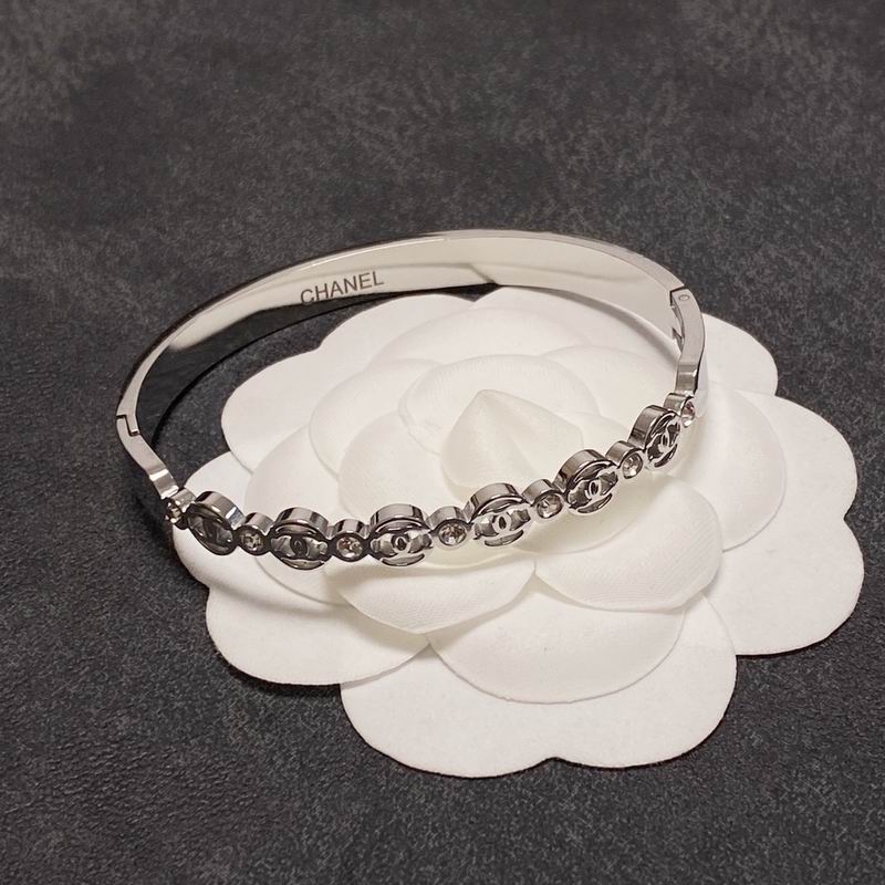 Chanel bracelet 12260207 922087