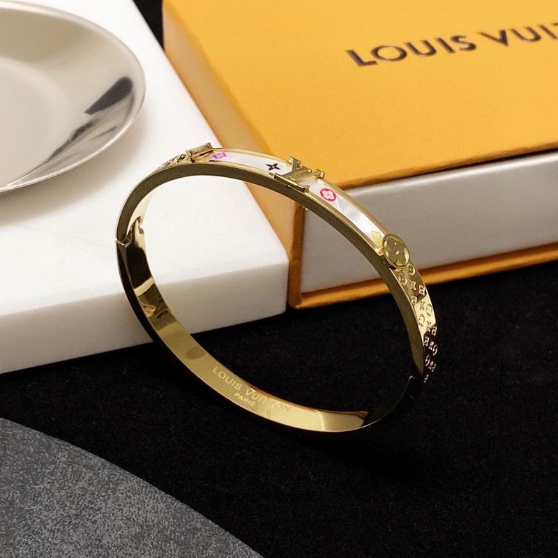 LV bracelet 02cly1009 1024748