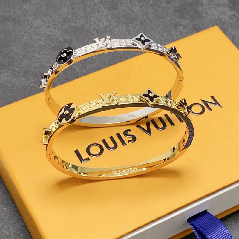 LV bracelet 02cly1205 1024762