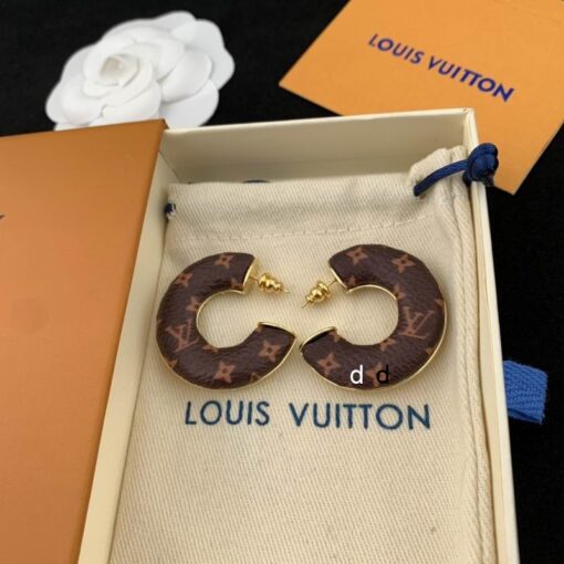 LV earing 03j02 1080723