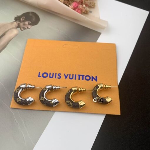 LV earing 03j03 1080716