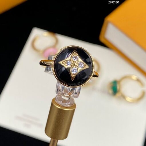 LV ring 02cly2104 1018897