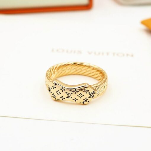 LV ring 02cly2201 1018906