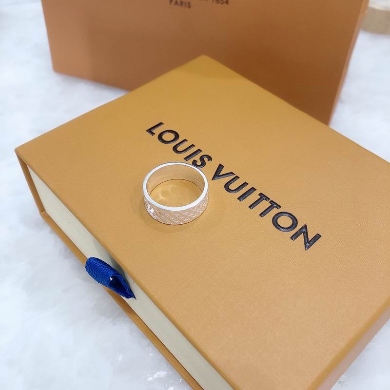 LV ring 02cly2802 1026303