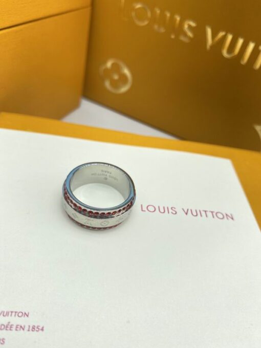 LV ring 02cly3105 1026320