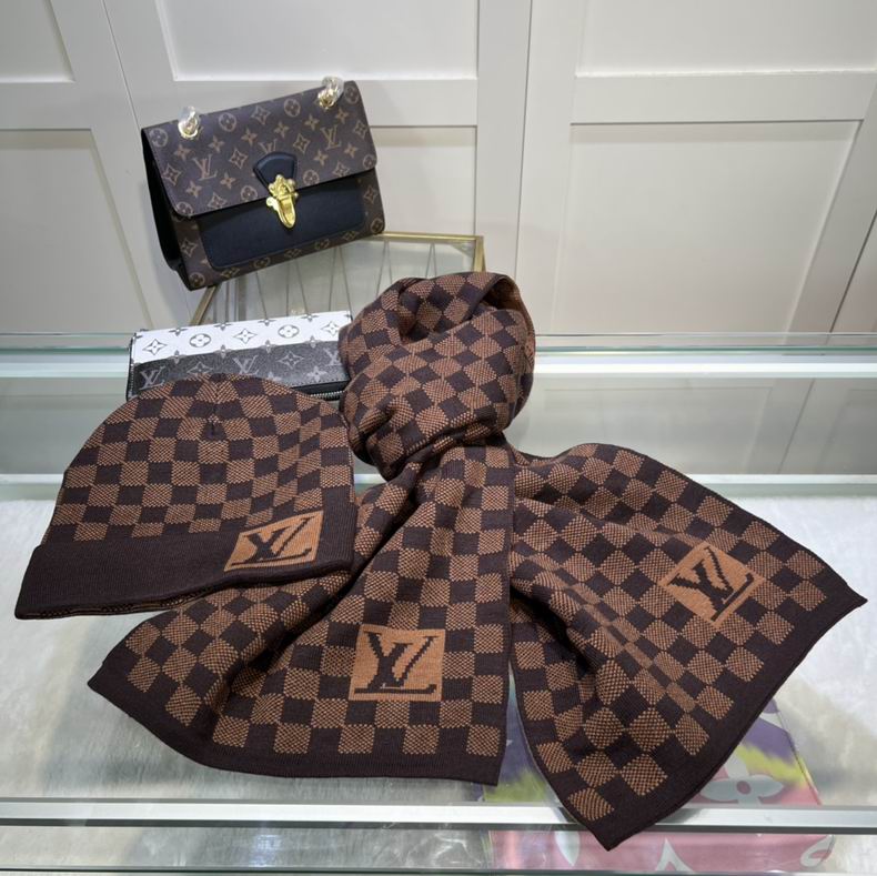 LV Scarf Hat 1 (16) 1468444