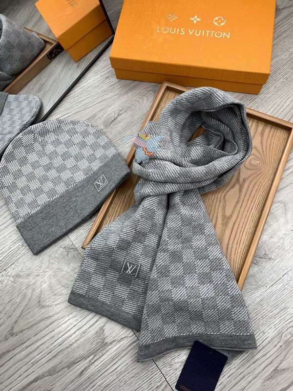 LV Scarf Hat 1 (24) 1468490