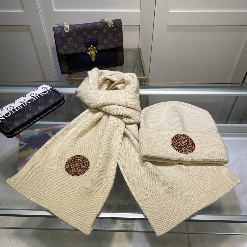 LV Scarf Hat 1 (25) 1468542