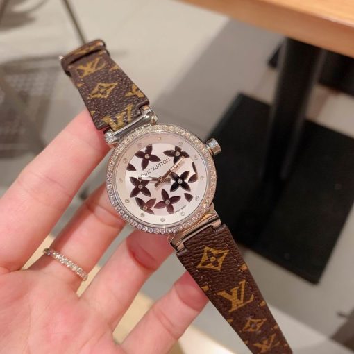 LV watch 36 (5) 1695323