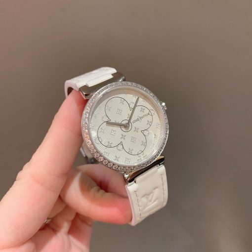 LV watch 40 (1) 1695330