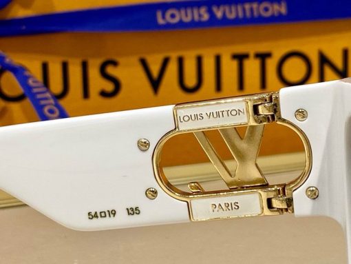 LV Glasses smr (212) 1993860