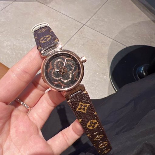 LV watch 10 (2) 1937909