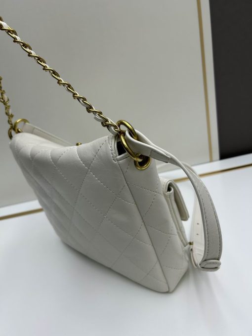 Chanel hobo 2470 25x20x5cm jj13 1359950