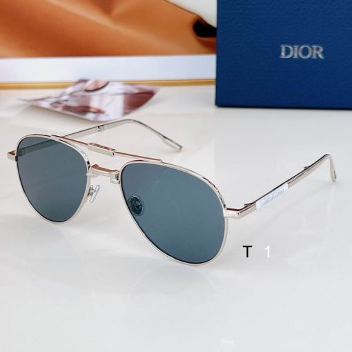 Dior 90AIU 56 19 145 a05 2074722