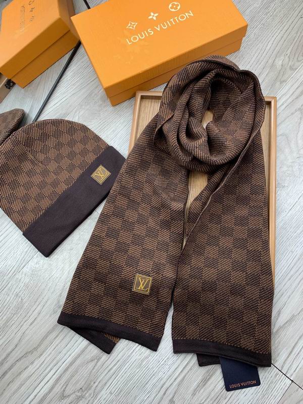 LV scarf hat hm (5) 2360461