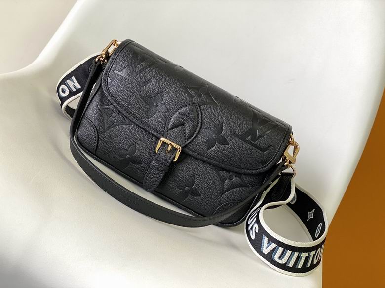 M46386 23X16X8.5cm WP 0 1950680