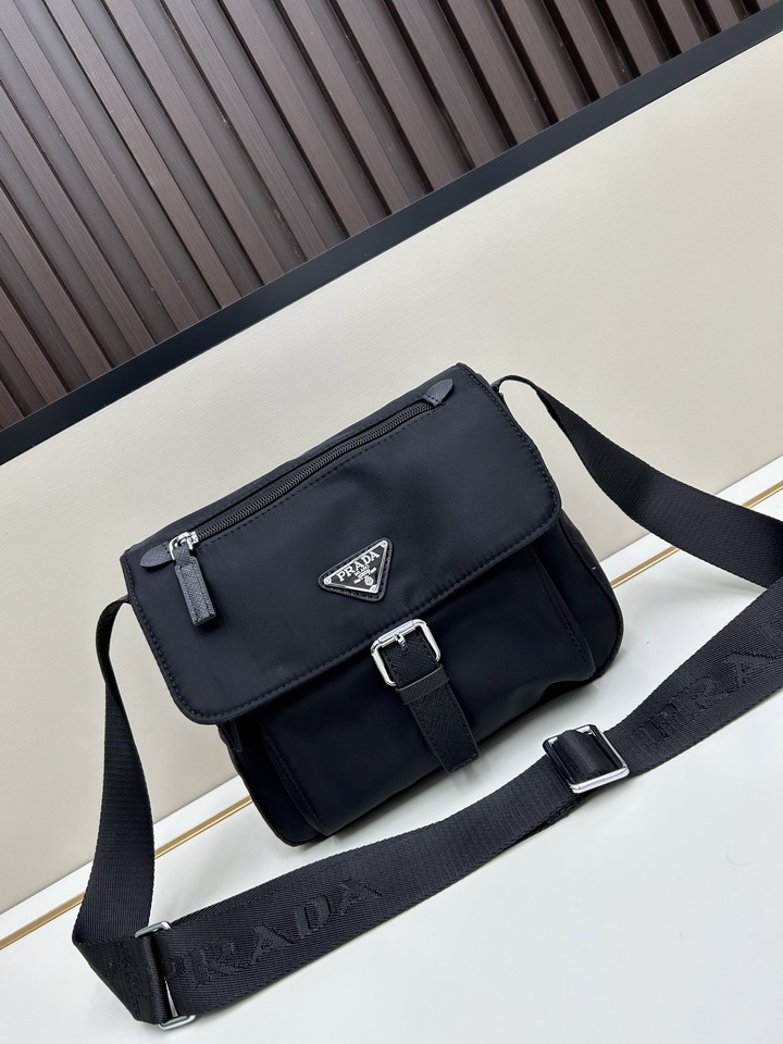 Prada 2388 24x19cm jj1 1961049