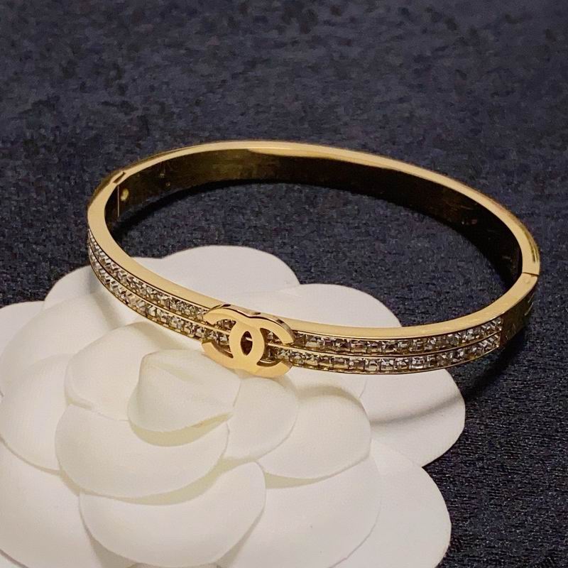 Chanel bracelet 07yxh06 (1) 3052565