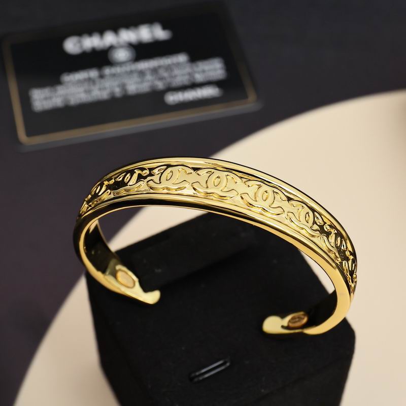 Chanel bracelet 07yxh08 (2) 3052523