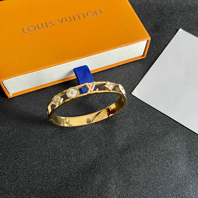 LV Bracelet 07yxh12 (1) 3025548