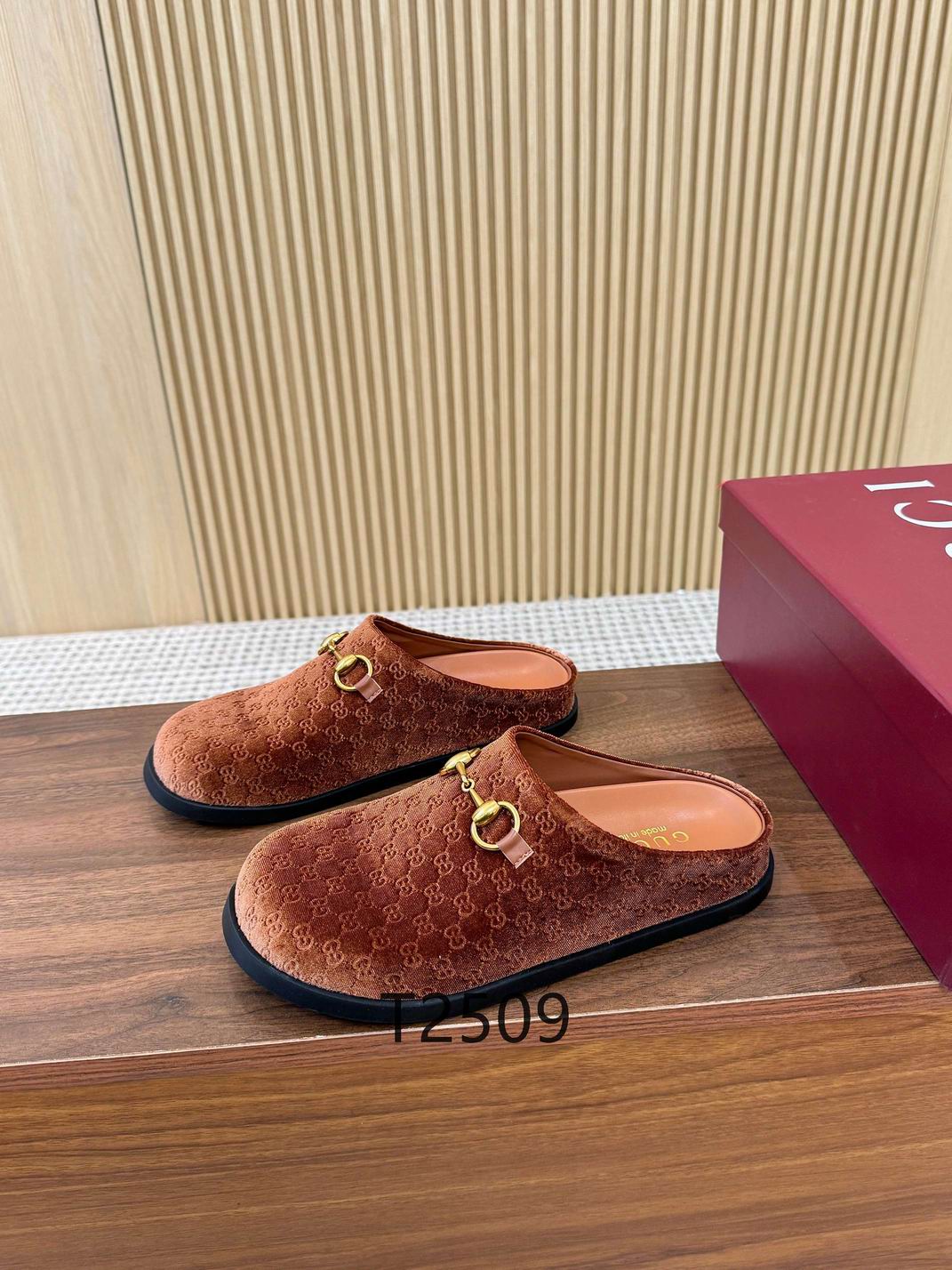 GUCCI shoes 35 41 33 2690258