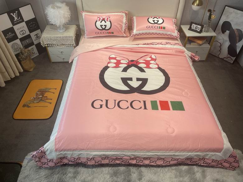 Gucci 2.0x2.3m (1) 3133390