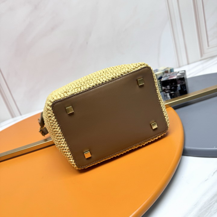 YSL 749036 20x17x13cm 8D64 1978090 YSL 749036 20x17x13cm 8D64 1978090