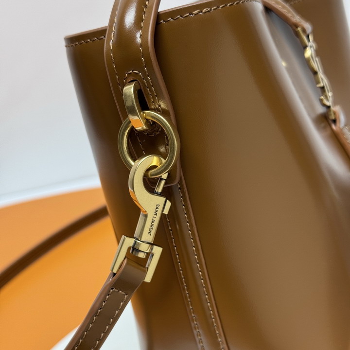 YSL 765870 15x13x6cm 8D74 1978126 YSL 765870 15x13x6cm 8D74 1978126