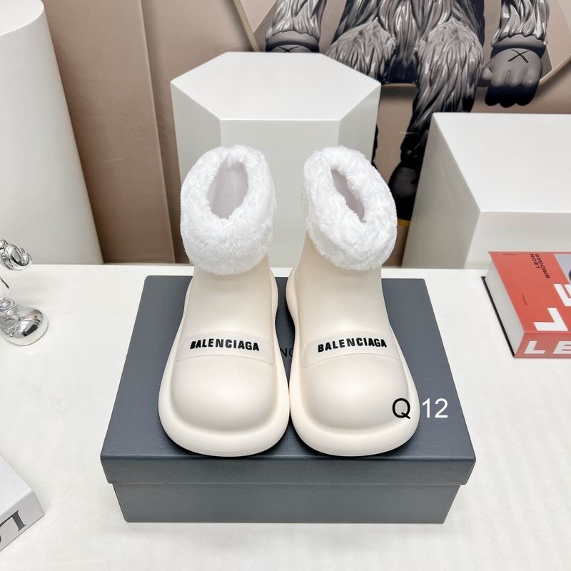 Balenciaga sz35 40 2C J1001 011489972 2472702 Balenciaga sz35 40 2C J1001 011489972 2472702