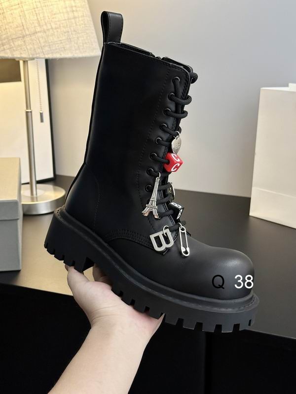 Balenciaga sz35 40 LY0802 05 2663356 Balenciaga sz35 40 LY0802 05 2663356