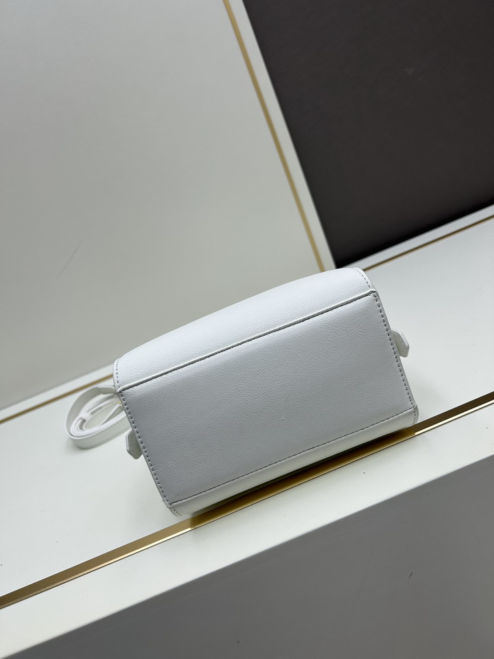 Givenchy Antigona 17x14x11cm ss25 1979496 Givenchy Antigona 17x14x11cm ss25 1979496