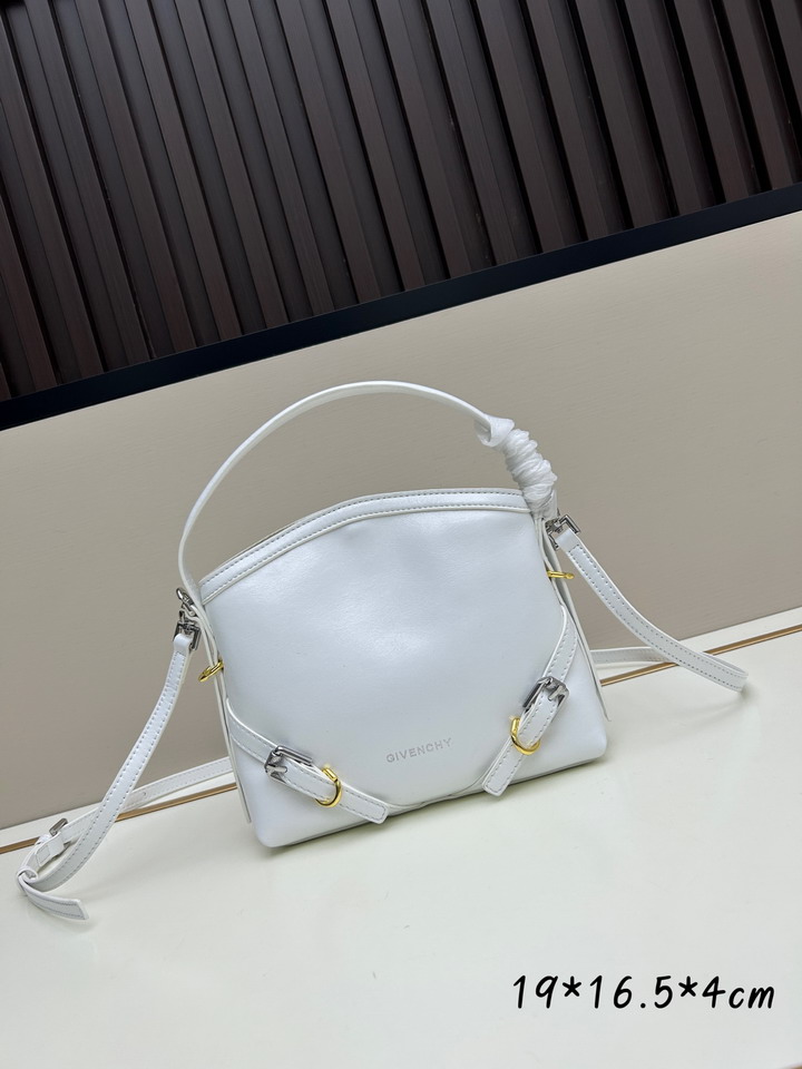 Givenchy Voyou 19x16 5x4cm ss41 1979568 Givenchy Voyou 19x16 5x4cm ss41 1979568