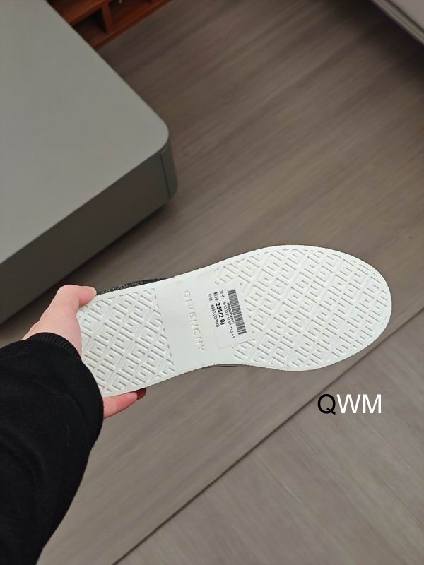 Givenchy sz35 44 WM0201 30 2349259 Givenchy sz35 44 WM0201 30 2349259