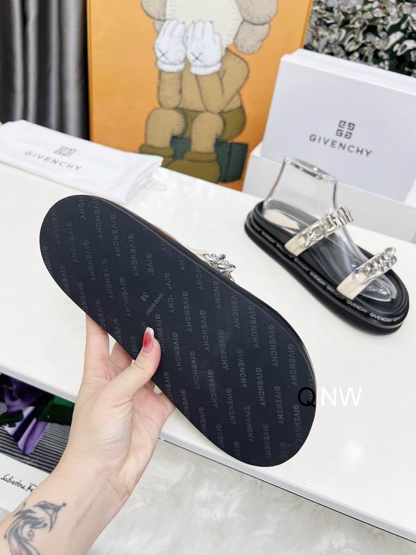 Givenchy sz35 440 NW0302 05 2414611 Givenchy sz35 440 NW0302 05 2414611