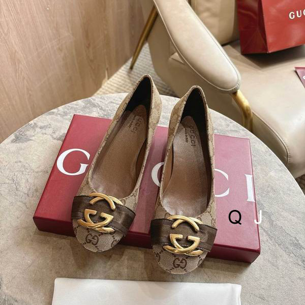 Gucci sz35 40 J1102 03 2721112 Gucci sz35 40 J1102 03 2721112