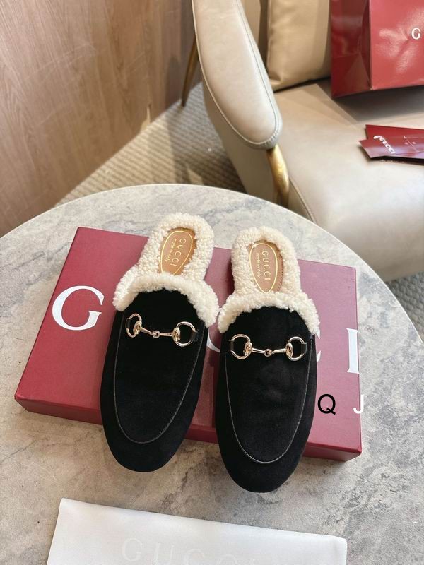 Gucci sz35 40 J110606 2720916 Gucci sz35 40 J110606 2720916