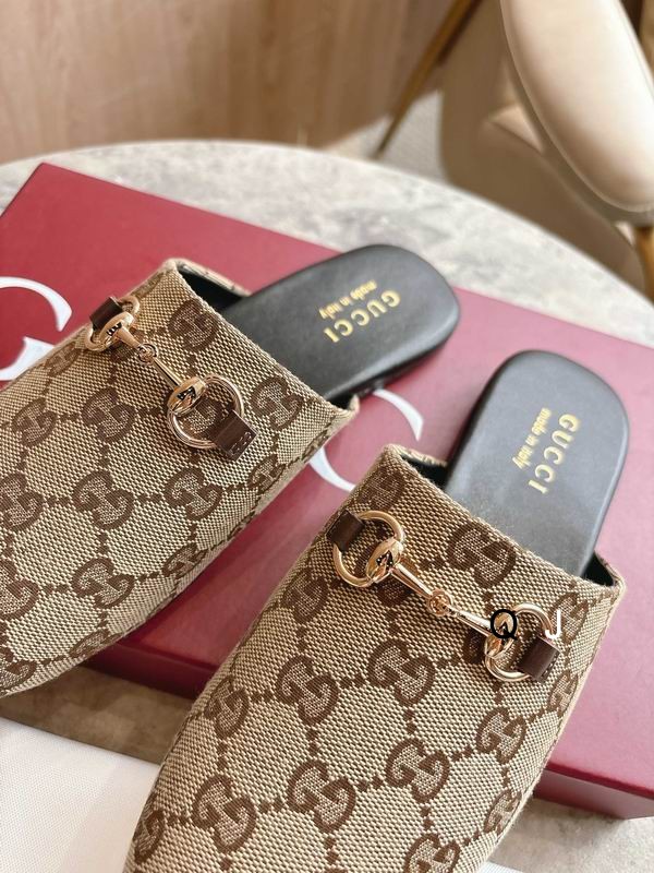 Gucci sz35 40 J1108 08 2720977 Gucci sz35 40 J1108 08 2720977