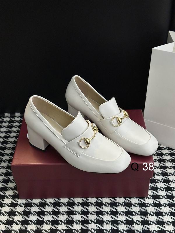 Gucci sz35 40 LY1106V02 2719606 Gucci sz35 40 LY1106V02 2719606