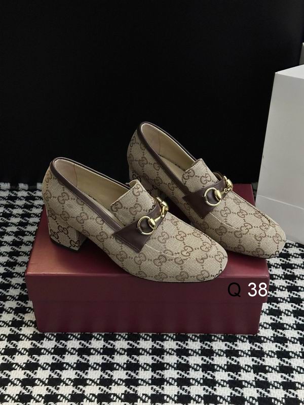 Gucci sz35 40 LY1106V06 2719602 Gucci sz35 40 LY1106V06 2719602
