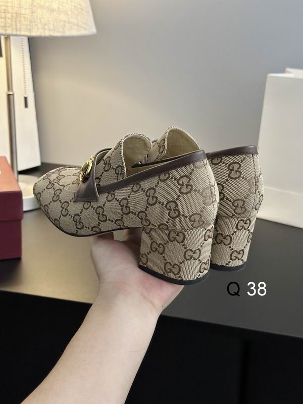 Gucci sz35 40 LY1106V08 2719600 Gucci sz35 40 LY1106V08 2719600